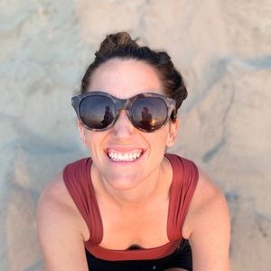 Meet your Posher, Maya